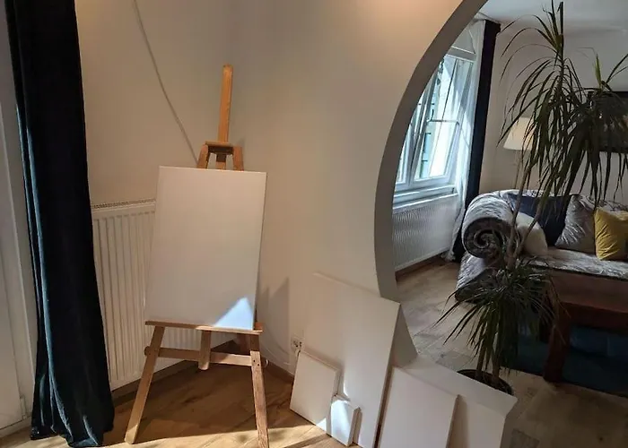 Gruene Haus Allein Fuer Dich! Burg