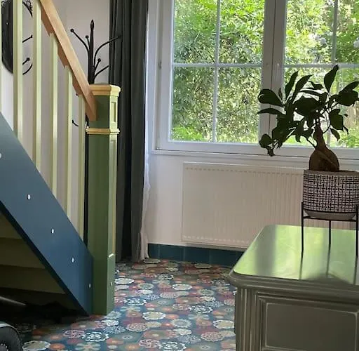 Gruene Haus Allein Fuer Dich! * Burg