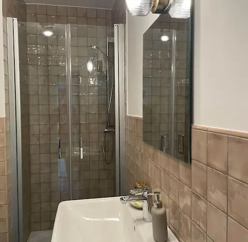 Gruene Haus Allein Fuer Dich! * Burg