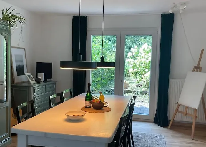 Gruene Haus Allein Fuer Dich! Burg